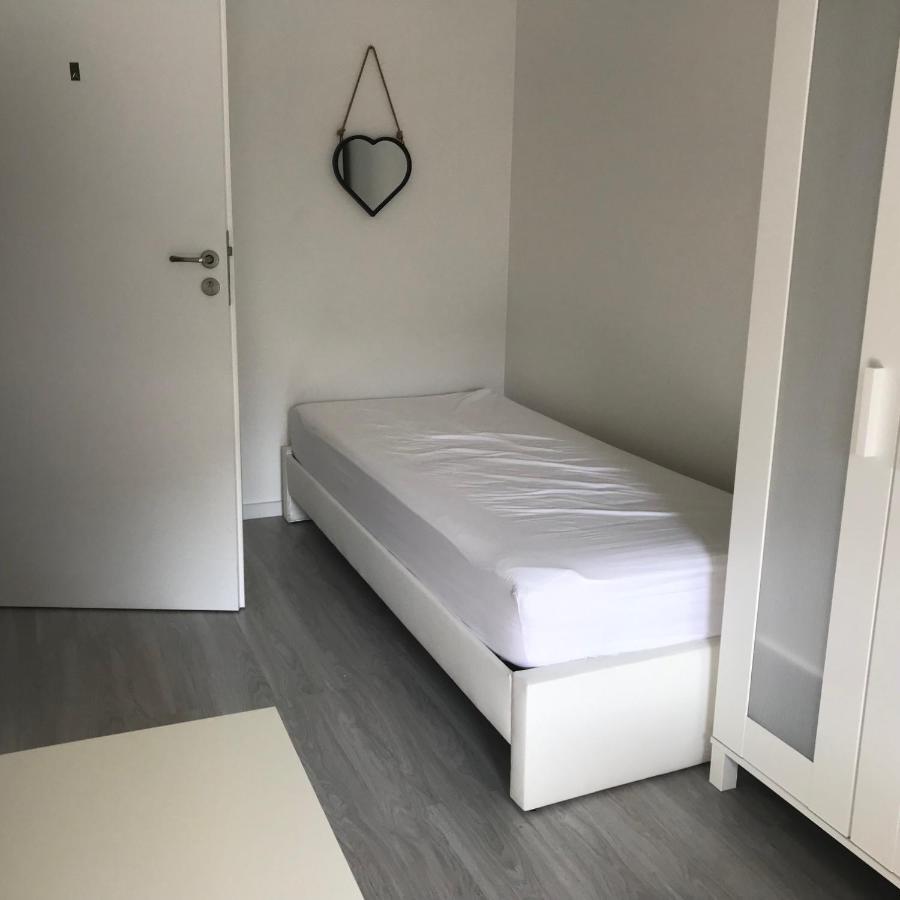 Bemowo Pokoje Apartamento Varsóvia Exterior foto